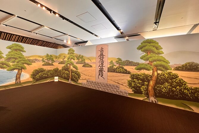 Tokyo, Learn About Japanese Traditional Art KABUKI in Ginza
