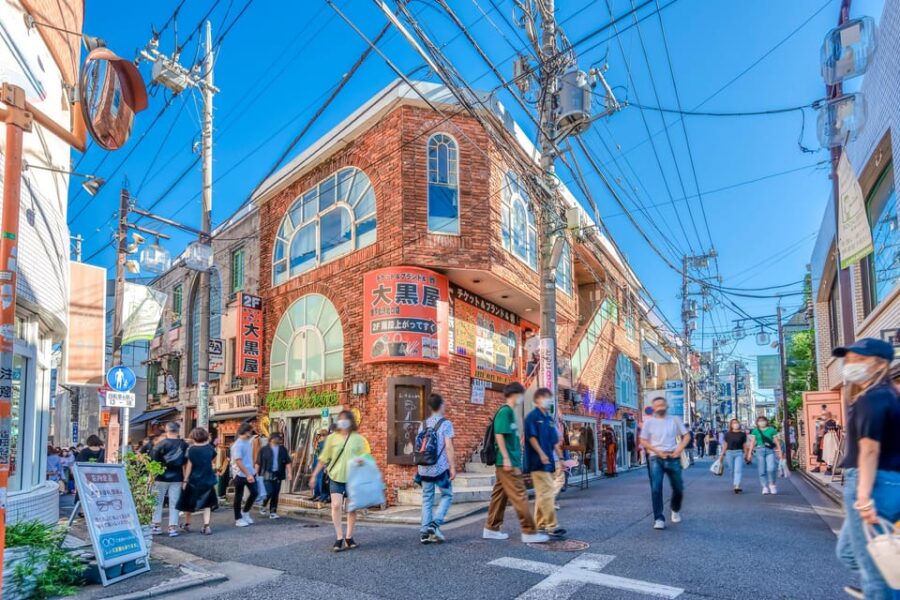 Tokyo: Private Vintage Shopping Tour in Near Shibuya