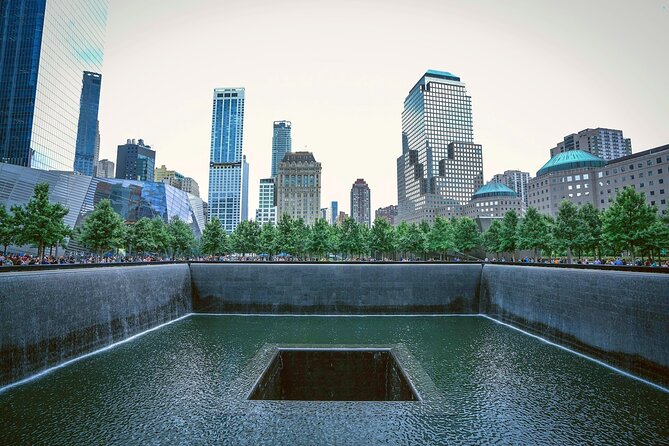 Top Sights of Lower Manhattan – Fun Small-Group Tour