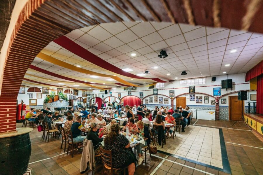 Torremolinos: Flamenco Show With Dinner and Drinks