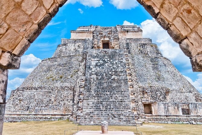 Tour a Full Day in Uxmal, Kabah and Chocolate Museum