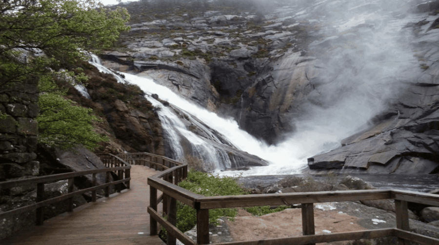 Tour to Finisterre and Coastal Villages From Santiago De Compostela