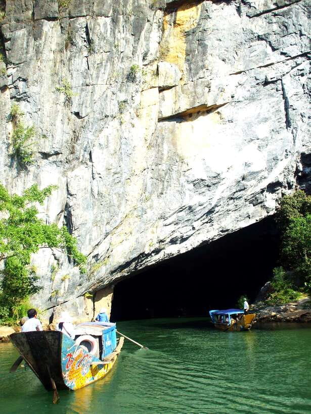 Tour to the Paradise Cave and Phong Nha Cave