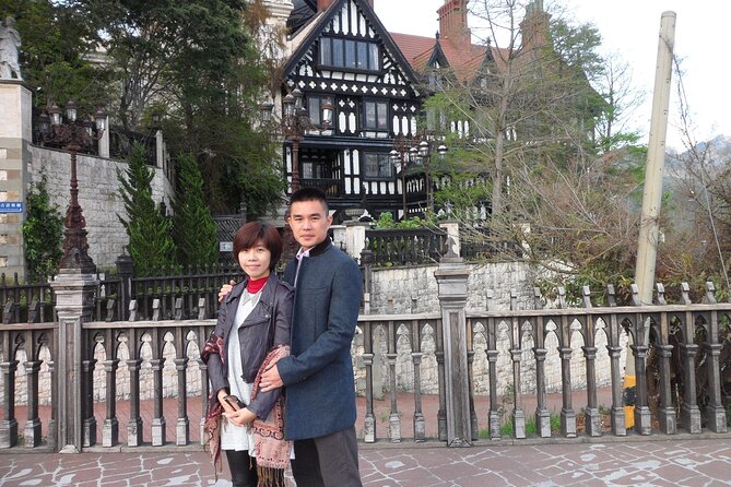 Unique Sites of London Walking Tour for Couples - Tour Overview
