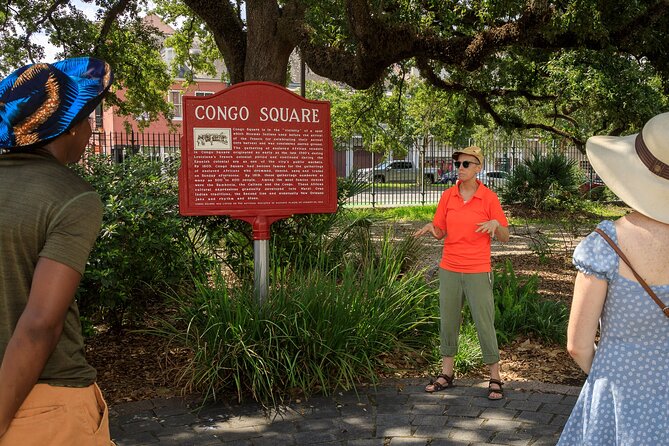 Unveiling Voodoo Walking Tour (With Entrance Into Voodoo Temple)
