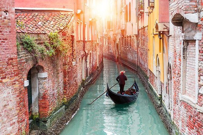 Venice: Traditions, Myths and Lifestyle Tour