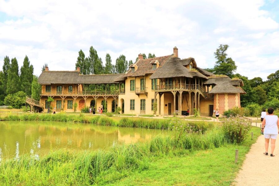 Versailles: Skip-the-Line Guided Palace Tour and Full Access