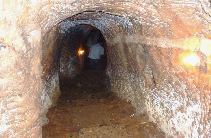 Vinh Moc Tunnels & Khe Sanh DMZ Tour From Hue or Phong Nha