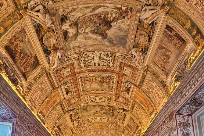VIP Skip-the-Line Ticket to Vatican and Sistine Chapel