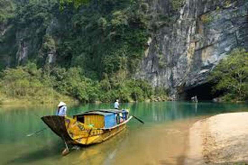 VISIT PHONG NHA CAVE 1 DAY GROUP TOUR FROM HUE (Odd Days)