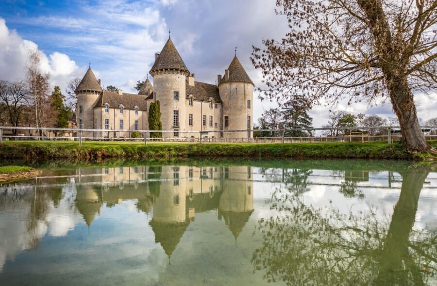 Visit the Château De Savigny Museums: Planes, Cars, Motorcycles…