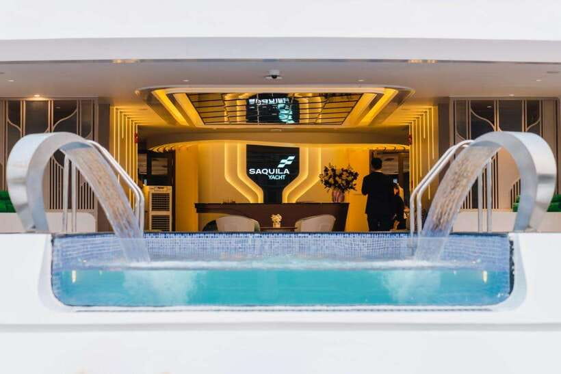 Voyage of Culture on Saquila Yacht Discover Bai Tu Long Bay - Bai Tu Long Bay Expedition