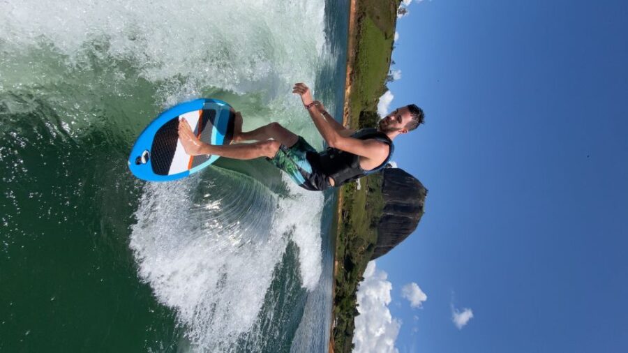 Wakeboarding in Guatapé