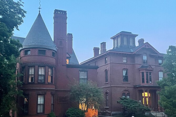 Walk With Ghosts in Portland - About the Tour