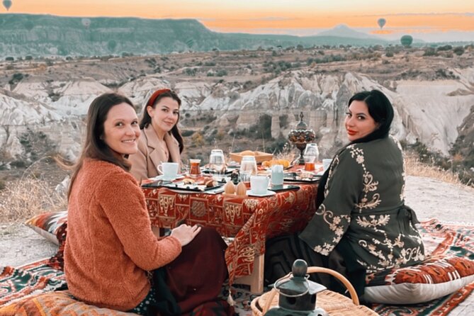 Watch Cappadocia Balloon Flights With Breakfast