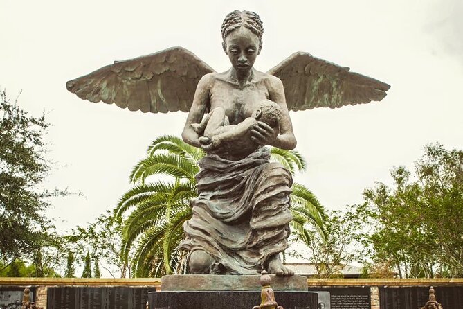 Whitney Plantation Half Day Tour (Guided Tour)