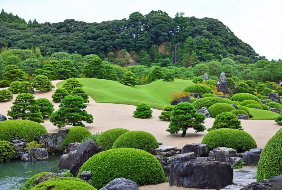 2-Day One Way Bus Tour From KOKURA Around IZUMO to HIROSHIMA