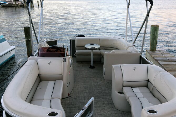 23ft Pontoon Boat Rental - Inclusions and Amenities