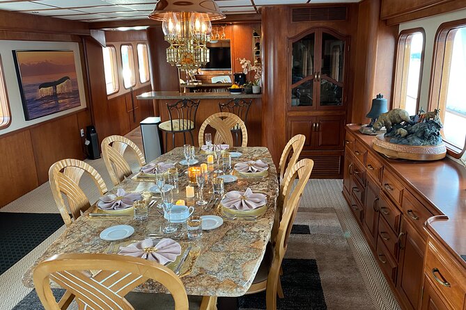 4 Course Dinner Luxury Yacht Dinner Cruise Out of Friday Harbor - Dining Experience