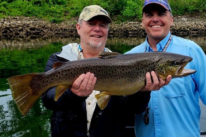 Amazing Fishing Trip Captain B's Fishing Guide Service + Lodging - Gear up for a Successful Fishing Adventure