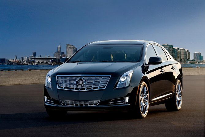 Arrival Transfer Denver Airport DEN to Denver City by Luxury Car - Pickup and Drop-off Details