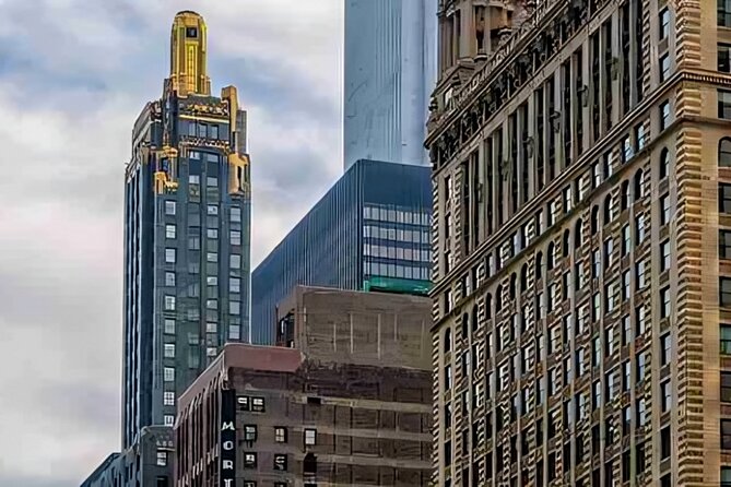 Chicago Highlights Private Walking Tour With a Guide - Inclusions and Exclusions of the Tour