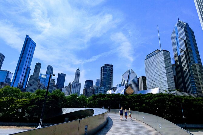 Chicago Loop and Millennium Park Scavenger Hunt Walking Tour - Tour Features
