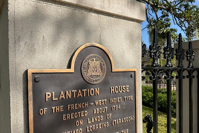 City Tour in French Historic Districts - Inclusions