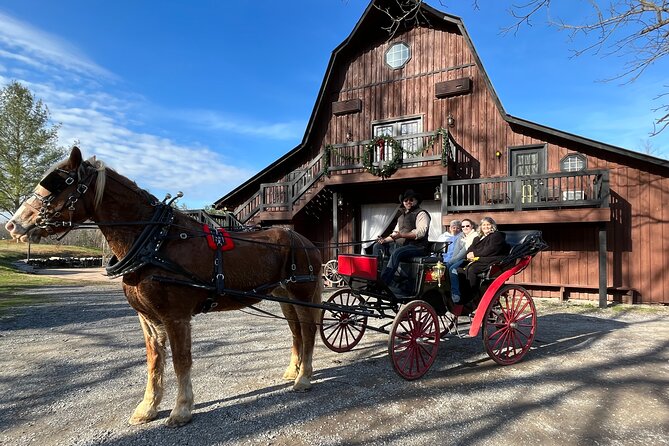 Cozy Farm Experience With Wagon Wheels and Acoustic Meal - Live Entertainment and Ambiance