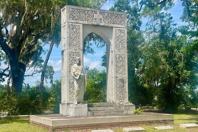 Explore Bonaventure Cemetery With Guided Walking Tour - Architectural Marvels and Artistic Expressions