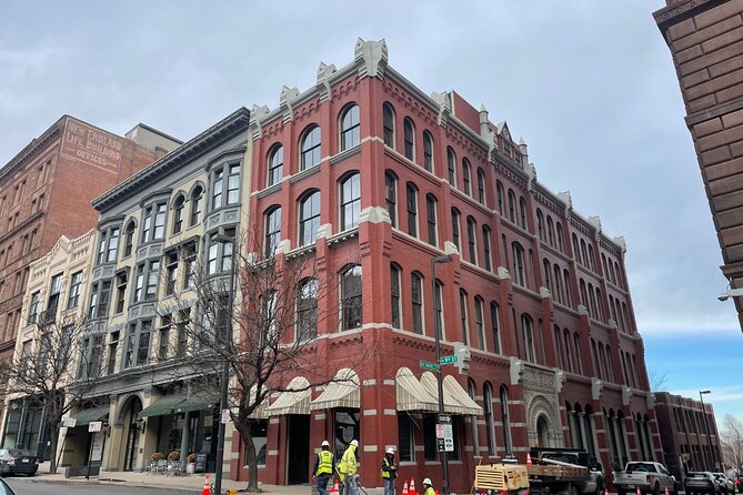 Kansas City Self-Guided Walking Audio Tour - Features