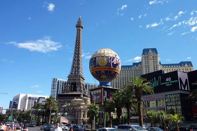 Las Vegas Scavenger Hunt Walking Tour - Tour Features and Highlights