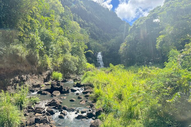 Legendary North Shore Self Guided Driving Tour Adventure - GPS-Guided Journey