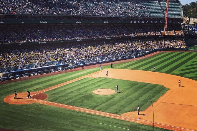 Los Angeles Dodgers Game With Japanese Speaking Concierge - Dinner and Dodger Game Essentials