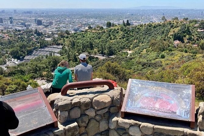 Los Angeles Private Mulholland Drive Scenic and Santa Monica Tour - Accessibility and Special Requests