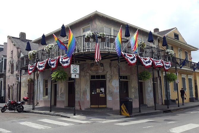 New Orleans Gay and Spirited Tour: Eat, Drink, and Be Dazzled - Cocktail Culture and Nightlife