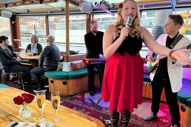 New York City Live Music Sightseeing Serenade Cruise - Accessibility and Participation