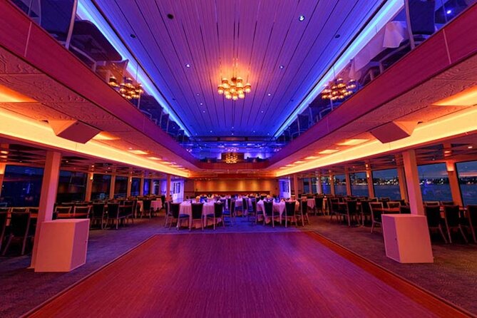 NYC 4th of July Fireworks Cruise Aboard the Hornblower Infinity - Dining Options on Board