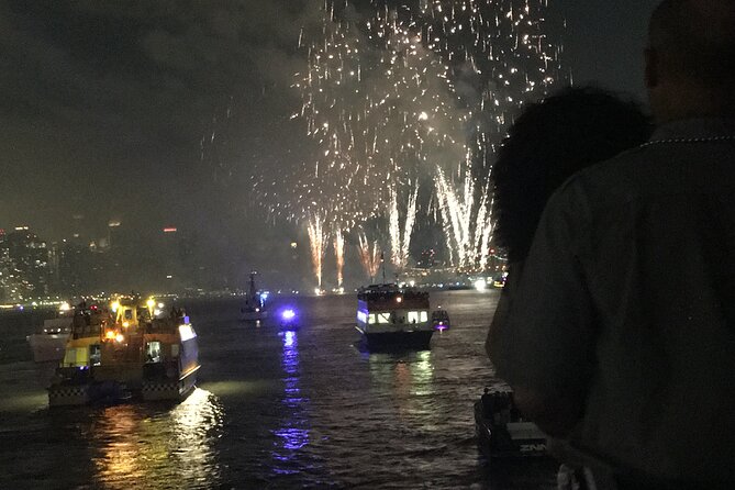 NYC July 4th Fireworks Review - Details on Cruise Amenities and Features
