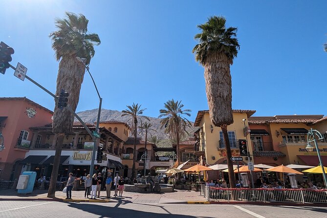 Palm Springs Scavenger Hunt Walking Activity and Game - Meeting Point and Duration