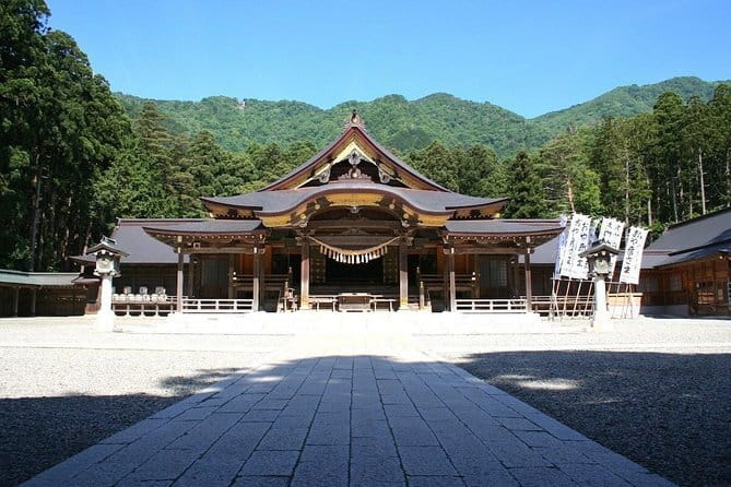 Port Pick-Up: Niigata Private Tour Licensed Guide＆ Vehicle - Inclusions and Costs