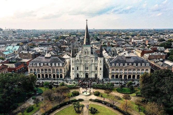 Private French Quarter Walking Tour Review - Included Amenities and Food Offerings
