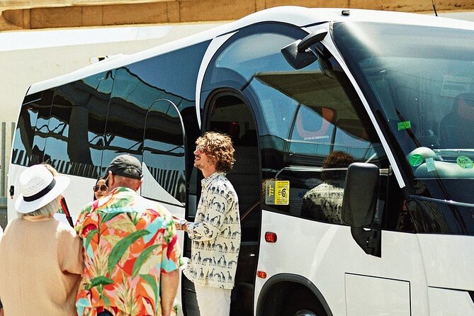 Private Orlando Intl Airport Shuttle Review - Exploring the Comfort and Luxury of the Vehicle