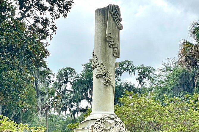 Real Savannah Tour Review: History, Ghosts, Crime - Meeting Point and Tour Logistics