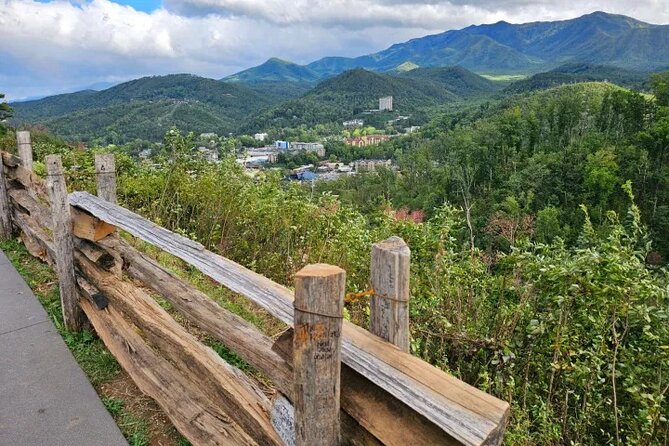 Smokies Adventure Loop Jeep Tour Review - Meeting Point Information