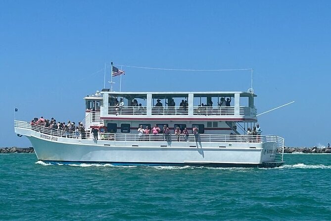 Sunset Dolphin Cruise in Destin - Location and Accessibility
