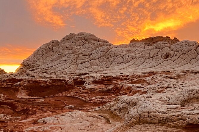 Sunset Off-Road White Pocket Guided Hike Activity - Small Group - Meeting Information