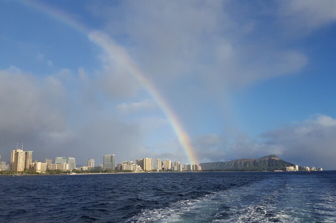 Sunset Sail Experience by Catamaran in Waikiki - Amenities and Inclusions