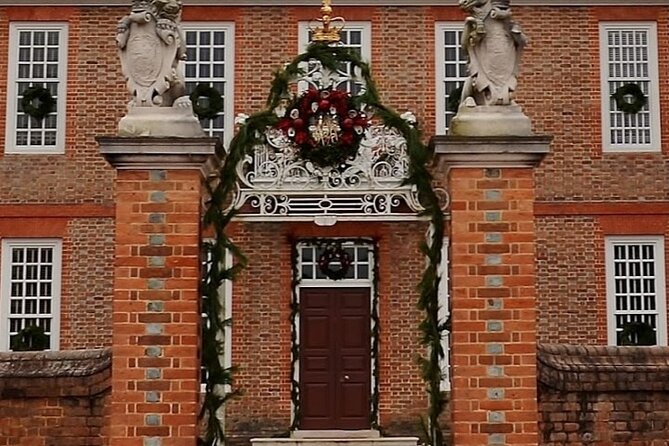 Tales of Christmas Past and Present in Williamsburg - Colonial Decorations