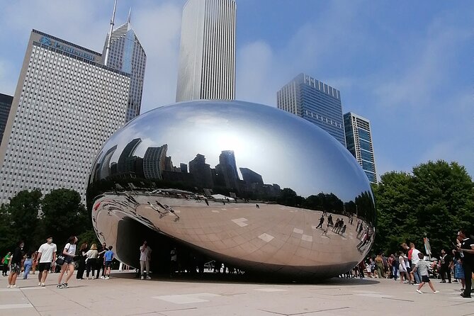 Walking and Getting to Know Downtown Chicago - Experiencing the Sights, Sounds, and Atmosphere of Downtown Chicago